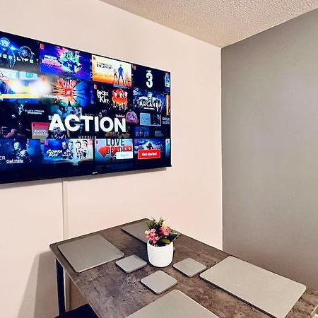 Urban Bliss Stylish Townhouse With Free Parking For A Convenient City Stay Liverpool Zewnętrze zdjęcie